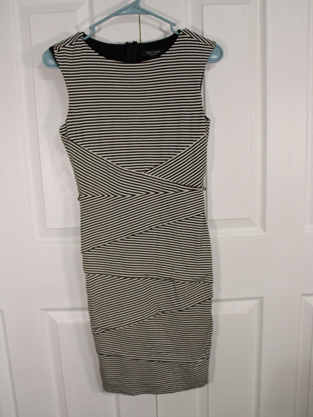 WHBM Black and White Instantly Slimming Striped Layered Sleeveless Midi Dress